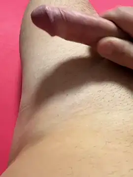 GiNo 93 online show from November 10, 2025, 4:23 pm