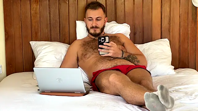 Snapshot of mrmaxiy chatting on June 6, 2026, 7:46 am mrmaxiy online show from June 6, 2026, 7:46 am