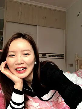 Snapshot of Mile-m chatting on January 11, 2026, 7:59 am Mile-m online show from January 11, 2026, 7:59 am