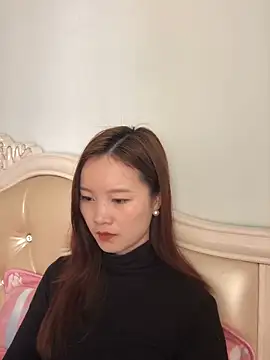 Snapshot of Mile-m chatting on January 17, 2026, 2:15 am Mile-m online show from January 17, 2026, 2:15 am