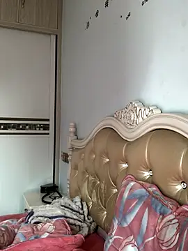 Snapshot of Mile-m chatting on January 16, 2026, 6:06 am Mile-m online show from January 16, 2026, 6:06 am