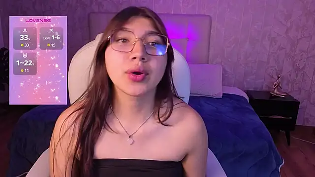zoe capeli online show from October 20, 2025, 4:14 am