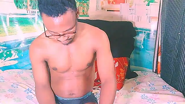 EbonyTiger69 online show from April 15, 2026, 5:24 am