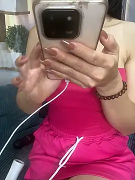 Snapshot of Azura_a chatting on May 12, 2026, 12:30 am Azura a online show from May 12, 2026, 12:30 am
