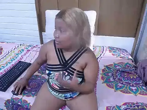 ChubbyMigetxx online show from December 15, 2025, 6:41 am