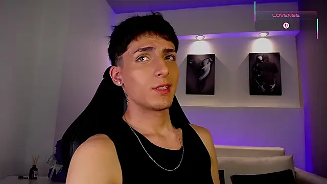 Snapshot of MateoMitchell chatting on February 2, 2026, 5:39 am MateoMitchell online show from February 2, 2026, 5:39 am