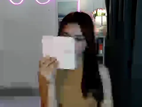 Snapshot of buttycamillex chatting on April 14, 2026, 6:57 pm buttycamillex online show from April 14, 2026, 6:57 pm