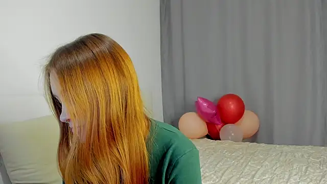 MarindaRuud online show from November 6, 2025, 11:36 am