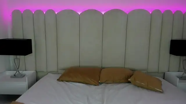 Alanha   online show from December 17, 2025, 5:12 am