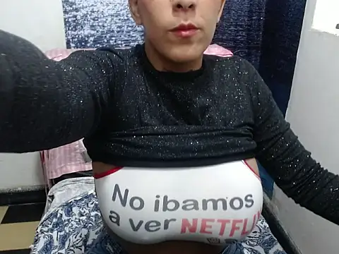 dalilah pervertt online show from November 16, 2025, 2:11 pm