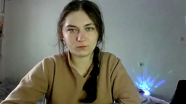 Snapshot of Twolatte1520 chatting on February 6, 2026, 10:33 am Twolatte1520 online show from February 6, 2026, 10:33 am