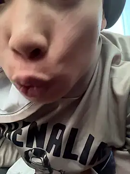 aooya online show from March 13, 2026, 11:10 pm