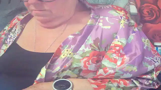 Snapshot of Playful_MILF_Demi chatting on May 7, 2026, 9:18 pm Playful MILF Demi online show from May 7, 2026, 9:18 pm