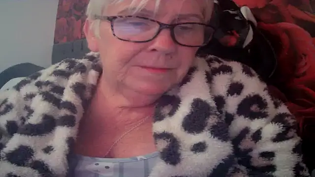 Snapshot of Playful_MILF_Demi chatting on April 30, 2026, 9:30 pm Playful MILF Demi online show from April 30, 2026, 9:30 pm