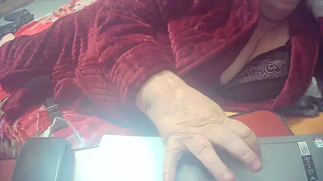 Snapshot of Playful_MILF_Demi chatting on October 28, 2025, 2:12 am Playful MILF Demi online show from October 28, 2025, 2:12 am