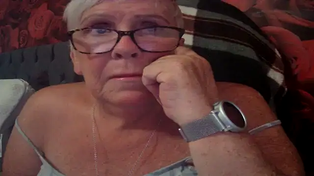 Snapshot of Playful_MILF_Demi chatting on May 28, 2026, 6:47 pm Playful MILF Demi online show from May 28, 2026, 6:47 pm