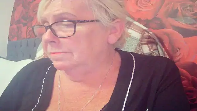 Snapshot of Playful_MILF_Demi chatting on May 4, 2026, 12:08 pm Playful MILF Demi online show from May 4, 2026, 12:08 pm