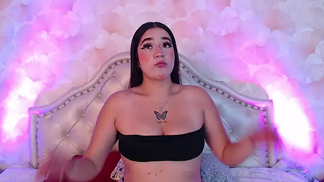 Snapshot of Sophia_Valkova chatting on October 22, 2025, 12:37 pm Sophia Valkova online show from October 22, 2025, 12:37 pm