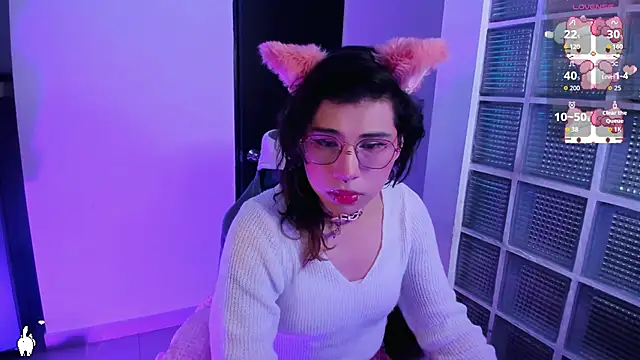 Sweet-SharoKitty online show from October 17, 2025, 7:26 pm