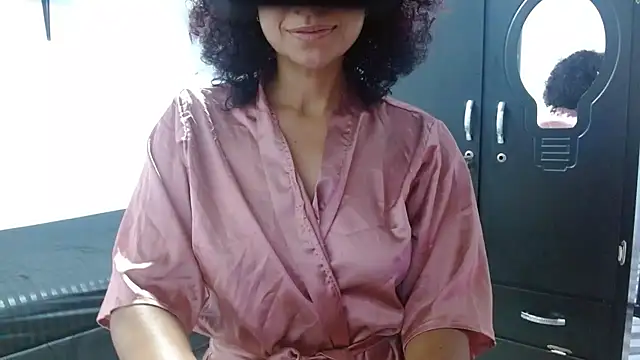Snapshot of Seductress_Malia chatting on July 2, 2026, 3:23 am Seductress Malia online show from July 2, 2026, 3:23 am