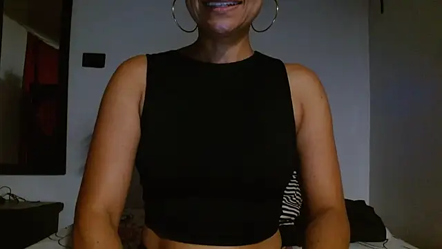 Snapshot of Seductress_Malia chatting on July 10, 2026, 4:34 am Seductress Malia online show from July 10, 2026, 4:34 am