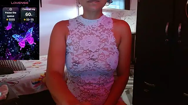 Snapshot of Seductress_Malia chatting on July 10, 2026, 5:02 pm Seductress Malia online show from July 10, 2026, 5:02 pm