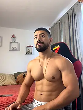 Snapshot of Ezzio_Scolaro chatting on November 20, 2025, 11:44 am Ezzio Scolaro online show from November 20, 2025, 11:44 am