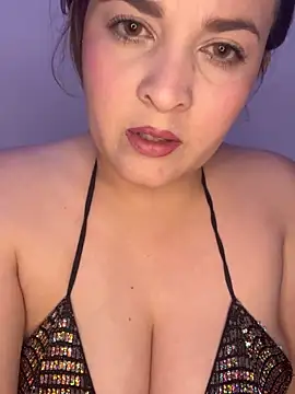 Anyhot latina online show from December 5, 2025, 3:49 am