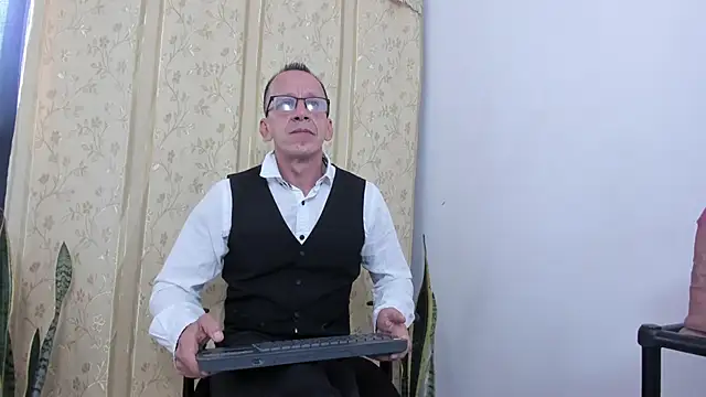 Snapshot of _axelking_ chatting on April 14, 2026, 11:37 am axelking online show from April 14, 2026, 11:37 am