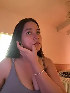 Snapshot of Nhefertary chatting on July 7, 2026, 3:26 pm Nhefertary online show from July 7, 2026, 3:26 pm