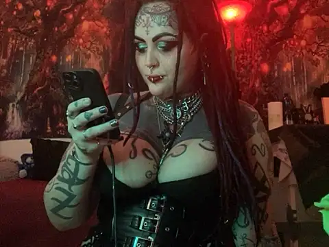 Snapshot of nyxvelon chatting on February 21, 2026, 9:17 pm nyxvelon online show from February 21, 2026, 9:17 pm