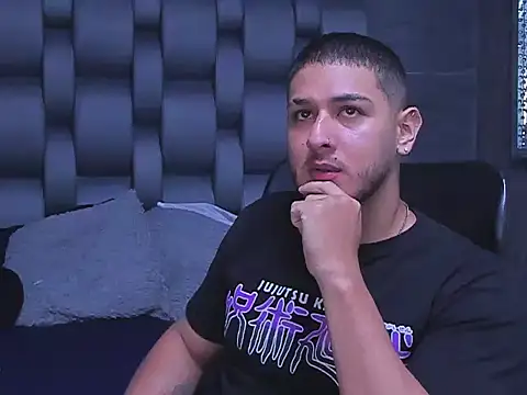 Snapshot of jasonshaw25 chatting on October 7, 2025, 11:17 pm jasonshaw25 online show from October 7, 2025, 11:17 pm