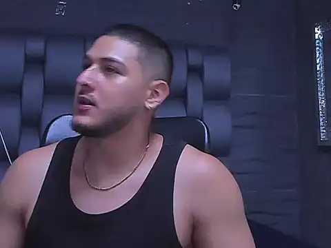 Snapshot of jasonshaw25 chatting on October 6, 2025, 11:38 pm jasonshaw25 online show from October 6, 2025, 11:38 pm