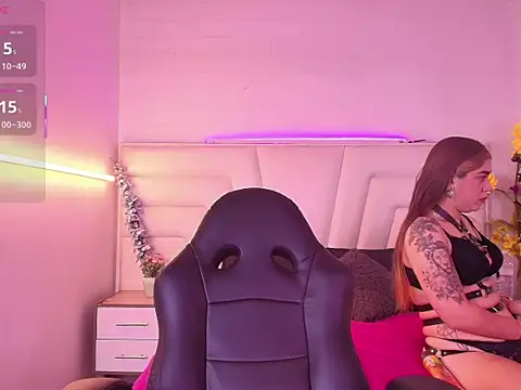 Snapshot of Elly_Astown chatting on October 11, 2025, 5:25 pm Elly Astown online show from October 11, 2025, 5:25 pm