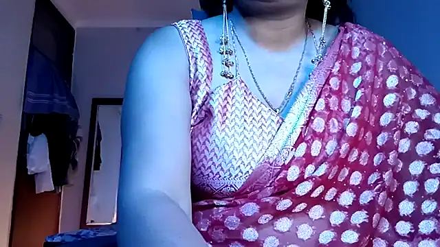 Snapshot of horny_milf_couple chatting on May 29, 2026, 7:20 pm horny milf couple online show from May 29, 2026, 7:20 pm