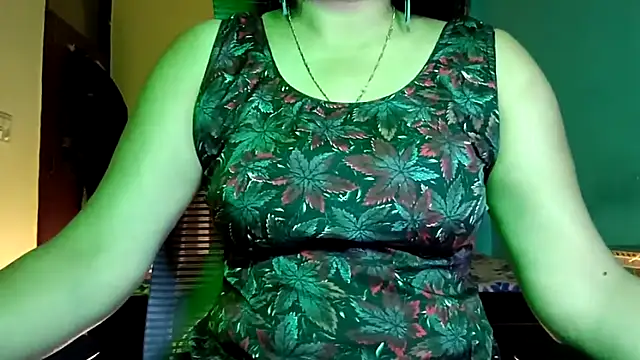 Snapshot of horny_milf_couple chatting on May 24, 2026, 6:41 pm horny milf couple online show from May 24, 2026, 6:41 pm