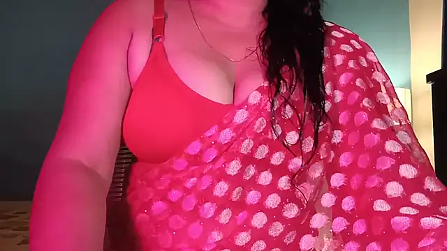 Snapshot of horny_milf_couple chatting on July 15, 2026, 5:31 pm horny milf couple online show from July 15, 2026, 5:31 pm