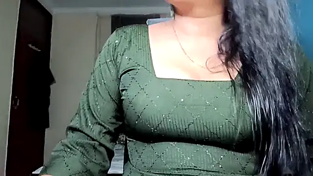 Snapshot of horny_milf_couple chatting on April 22, 2026, 7:20 pm horny milf couple online show from April 22, 2026, 7:20 pm