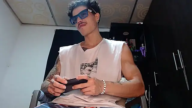 Snapshot of imsammytop chatting on December 17, 2025, 1:54 am imsammytop online show from December 17, 2025, 1:54 am