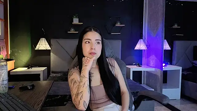 Snapshot of giapearl25 chatting on November 19, 2025, 2:06 pm giapearl25 online show from November 19, 2025, 2:06 pm