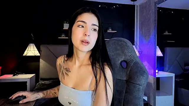 Snapshot of giapearl25 chatting on November 7, 2025, 1:26 pm giapearl25 online show from November 7, 2025, 1:26 pm