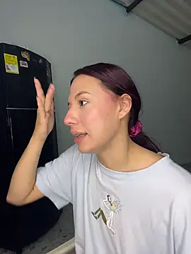 Snapshot of iisabella09 chatting on November 13, 2025, 6:17 am iisabella09 online show from November 13, 2025, 6:17 am