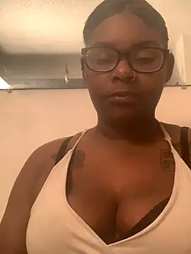 Snapshot of ThickChick94 chatting on October 18, 2025, 6:59 am ThickChick94 online show from October 18, 2025, 6:59 am