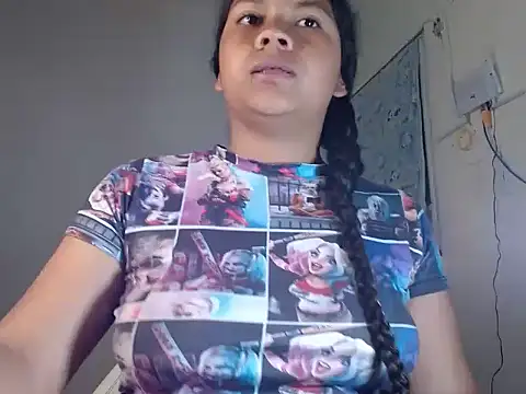 Snapshot of Agatha_milk24 chatting on October 9, 2025, 10:32 pm Agatha milk24 online show from October 9, 2025, 10:32 pm