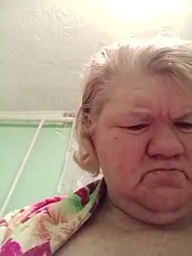 Snapshot of LusiyaGold5 chatting on January 9, 2026, 3:57 am LusiyaGold5 online show from January 9, 2026, 3:57 am