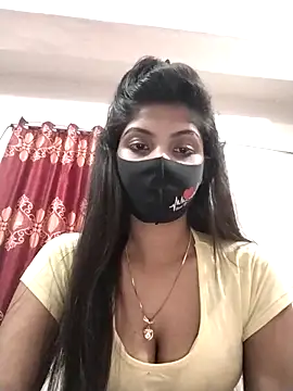 Queen-Any online show from November 15, 2025, 2:10 pm