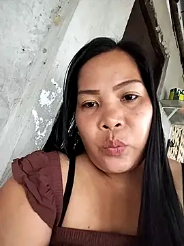 Snapshot of shyhotpinay_32 chatting on November 24, 2025, 1:16 am shyhotpinay 32 online show from November 24, 2025, 1:16 am