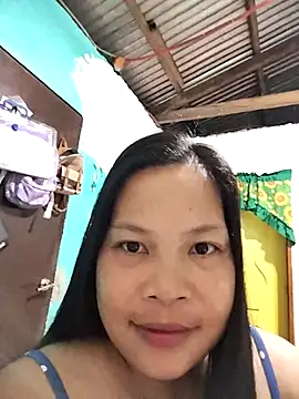 Snapshot of shyhotpinay_32 chatting on November 18, 2025, 8:56 pm shyhotpinay 32 online show from November 18, 2025, 8:56 pm