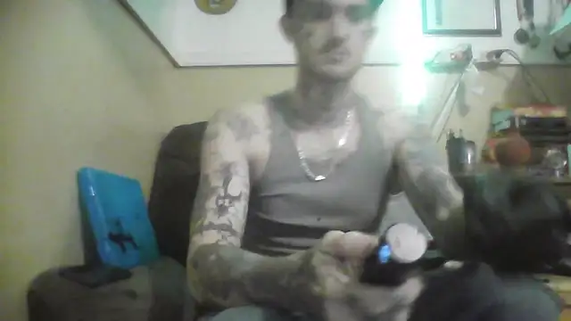 Snapshot of SWAGGDaddy93 chatting on February 23, 2026, 12:17 pm SWAGGDaddy93 online show from February 23, 2026, 12:17 pm