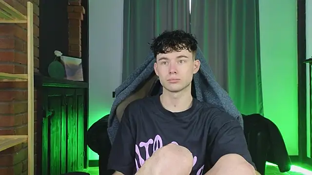 Cute Mike online show from February 22, 2026, 5:10 am